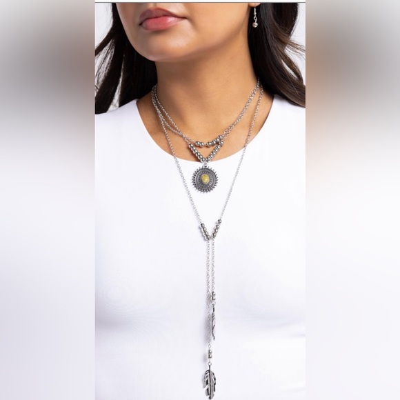 paparazzi Jewelry - Clandestine Chains - Multi Necklace